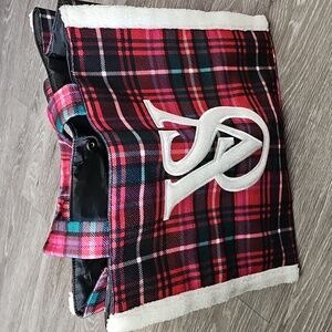 Nwts!! Super CUTE Victoria Secret TOTE BAG!!! Flannel And Sherpa!! NWTS! VS